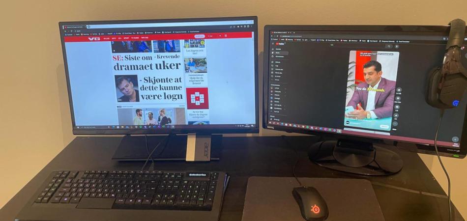 Fra denne stasjonen jobber "Christian" hver dag med sine Youtube-kanaler. Foto: Privat